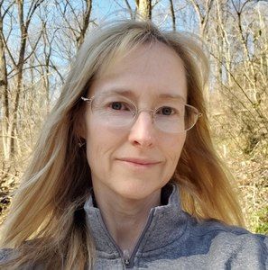 Meet your Posher, Debbie